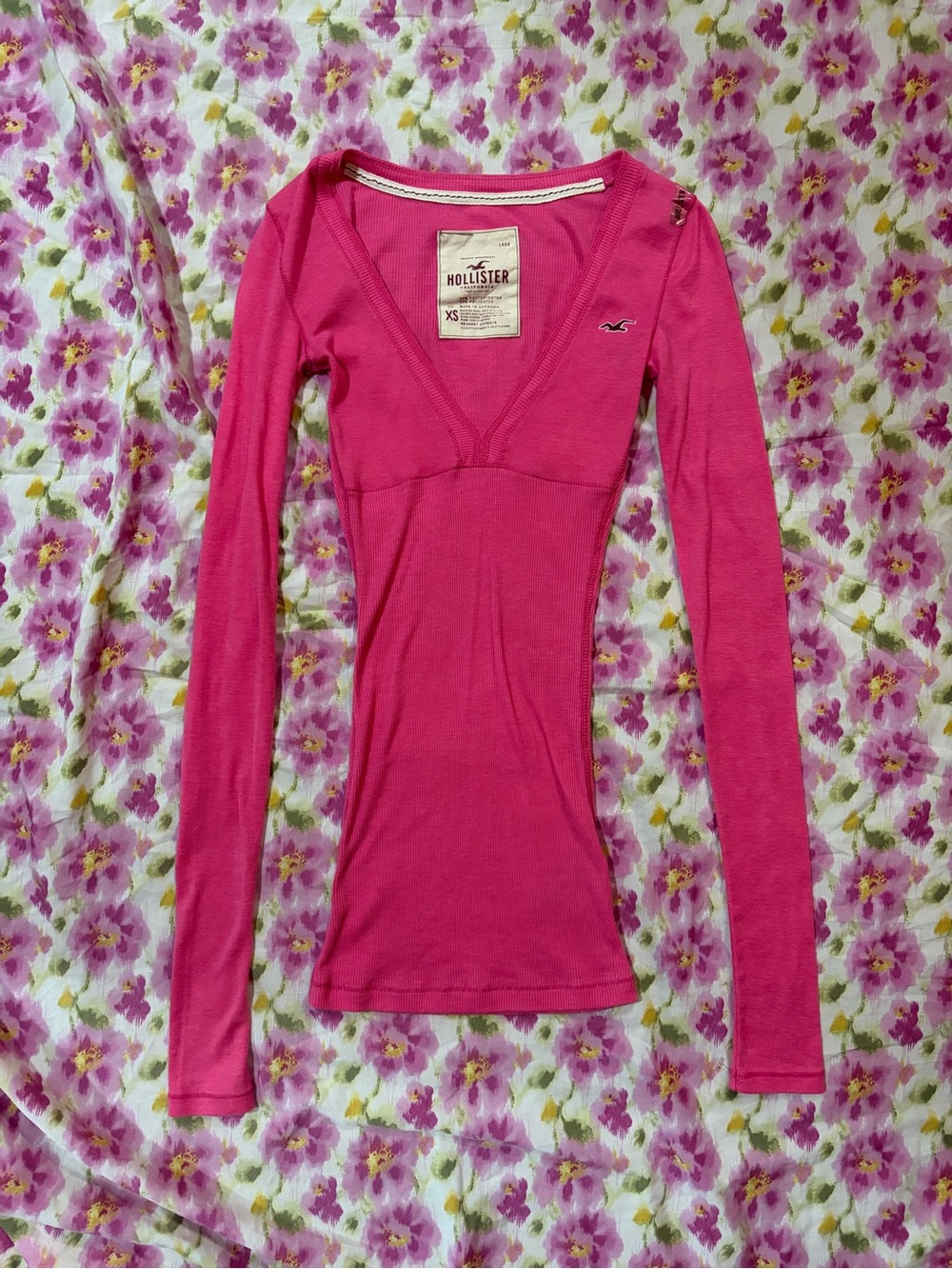 Hollister Women's Bright Pink V-Neck Long Sleeve Top